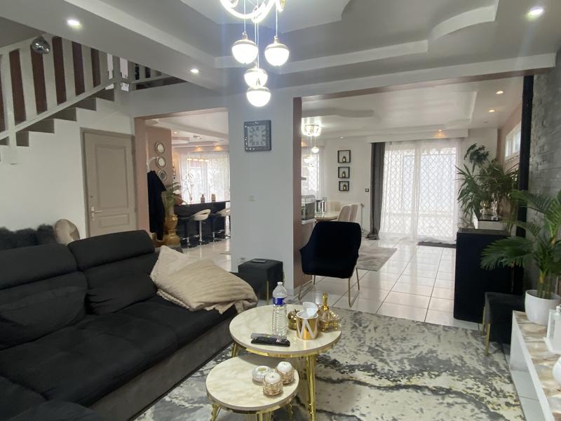 Maison - 146 m² - 7 pièces