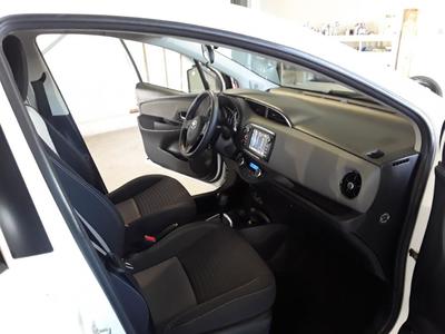 Toyota Yaris 1.5 100 Cv France Business Hybride