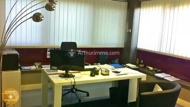 Appartement - 251 m² - 11 pièces