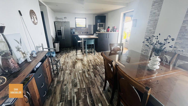 Maison - 170 m² - 6 pièces