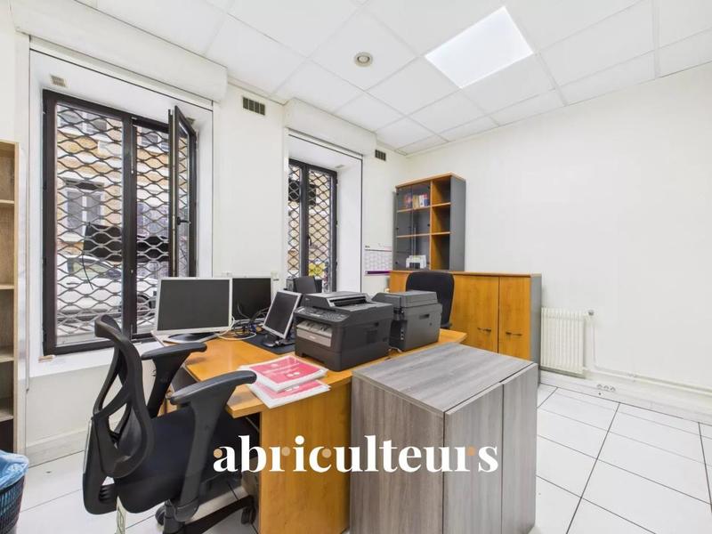 Local commercial - 136 m²