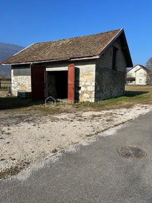 Grange - 83 m² - 1 pièce