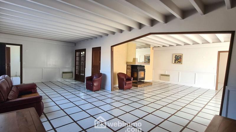 Maison - 370 m² - 12 pièces