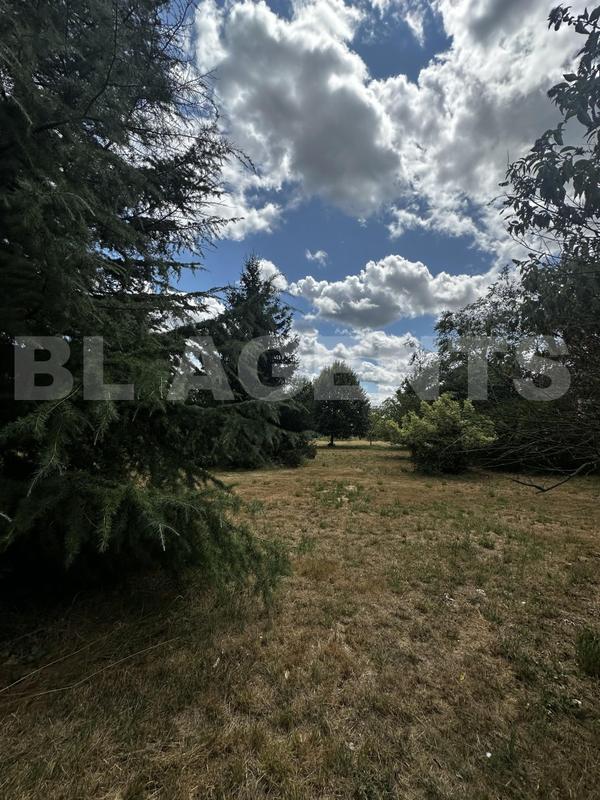 Maison - 233 m² - 9 pièces