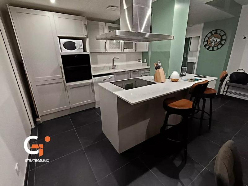 Appartement - 86 m² - 6 pièces