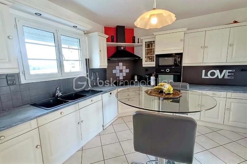 Maison - 150 m² - 6 pièces