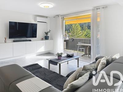 Appartement - 90 m² - 4 pièces