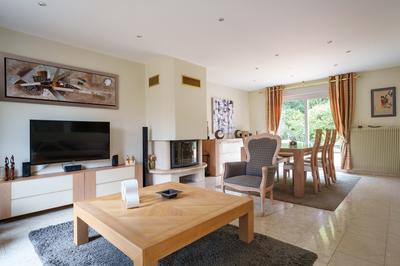 Maison traditionnelle - 144 m² - 6 pièces