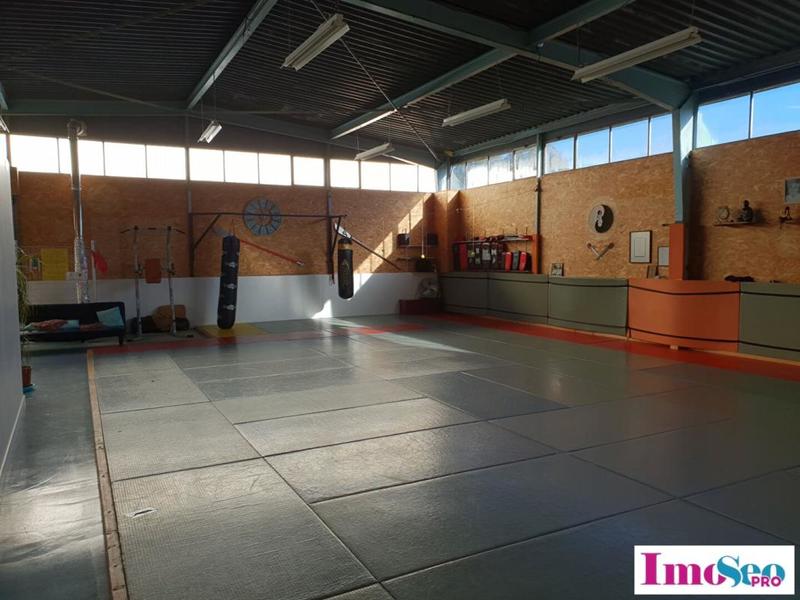 Local commercial - 230 m²