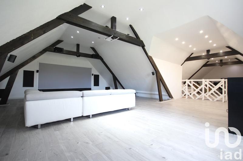 Maison - 215 m² - 7 pièces