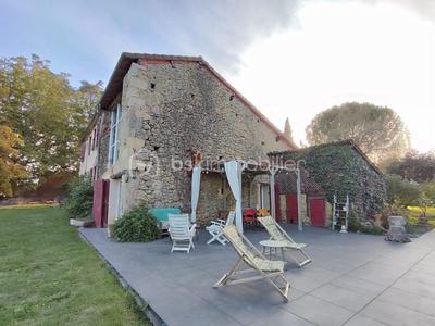 Maison ancienne - 222 m² - 7 pièces