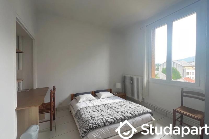 Chambre - 12 m² - 1 pièce