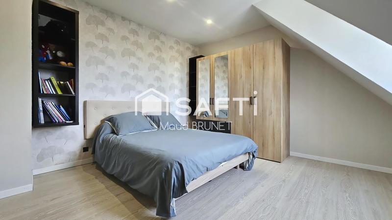 Maison - 265 m² - 8 pièces