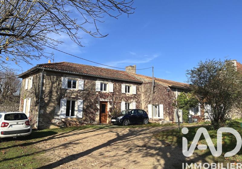 Maison - 203 m² - 7 pièces