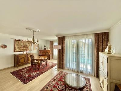 Appartement - 90 m² - 4 pièces