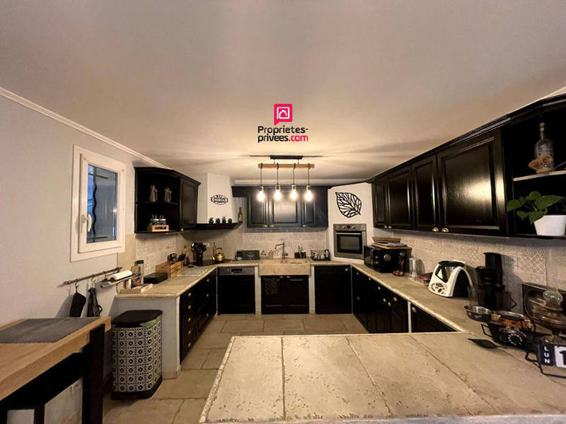 Maison - 180 m² - 7 pièces