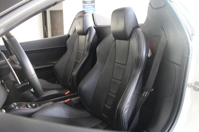 Ferrari 458 Spider 4.5 V8 570ch