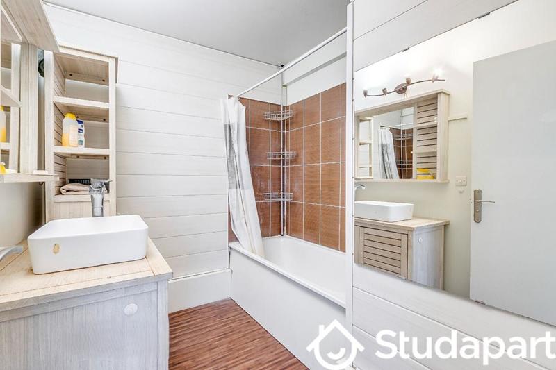 Chambre - 12 m² - 1 pièce