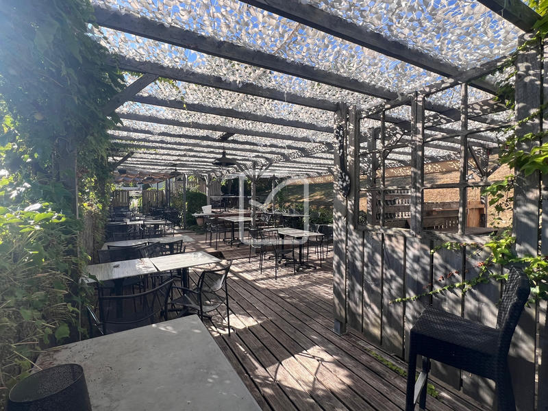 Maison de village - 250 m² - 10 pièces