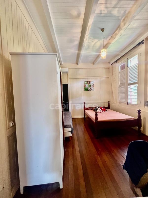 Propriété - 158 m² - 4 pièces