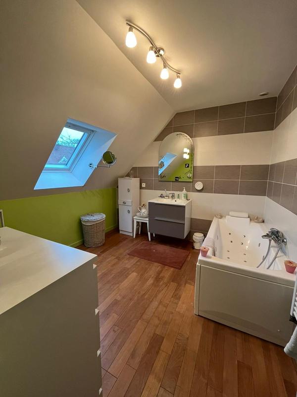 Maison - 171 m² - 7 pièces