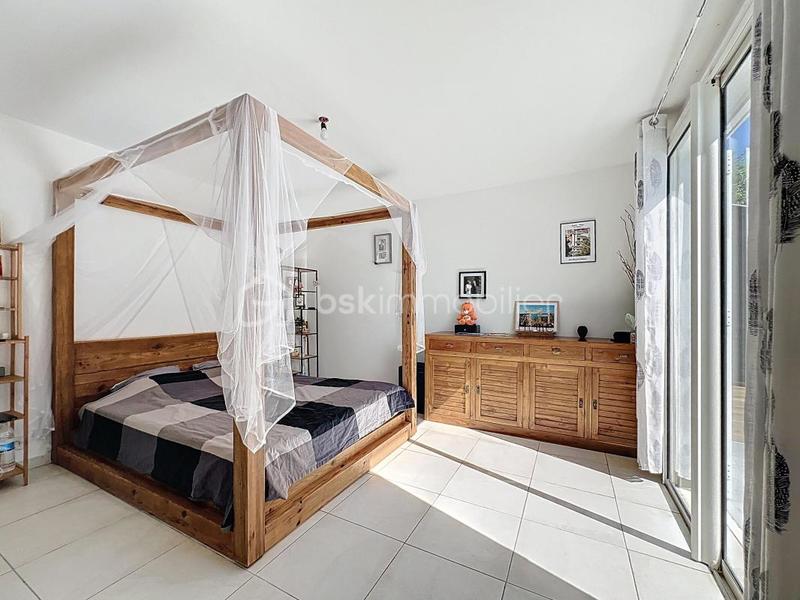 Villa - 295 m² - 10 pièces