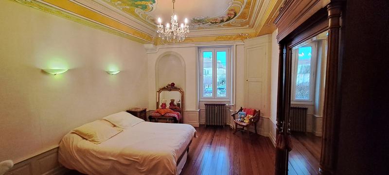 Maison ancienne - 210 m² - 7 pièces