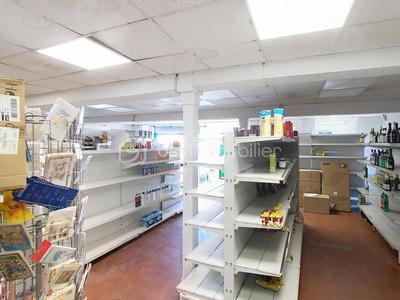 Maison - 360 m² - 12 pièces