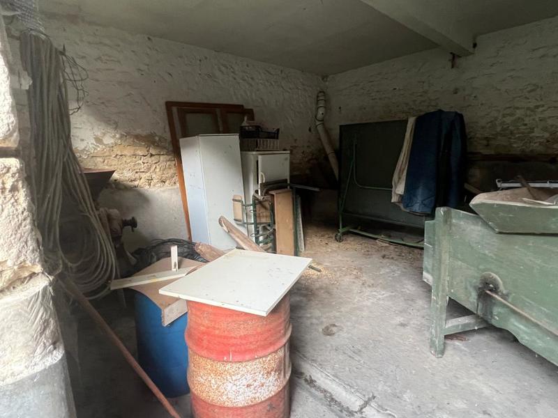 Maison - 220 m² - 1 pièce