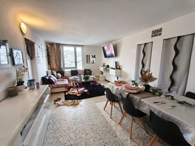 Appartement - 77 m² - 3 pièces