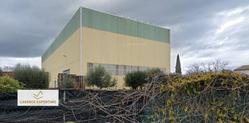 Entrepôt - 1 100 m²