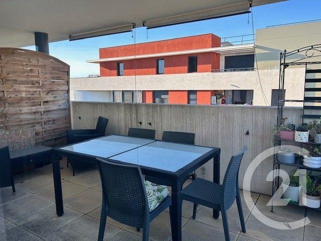 Appartement - 90 m² - 4 pièces