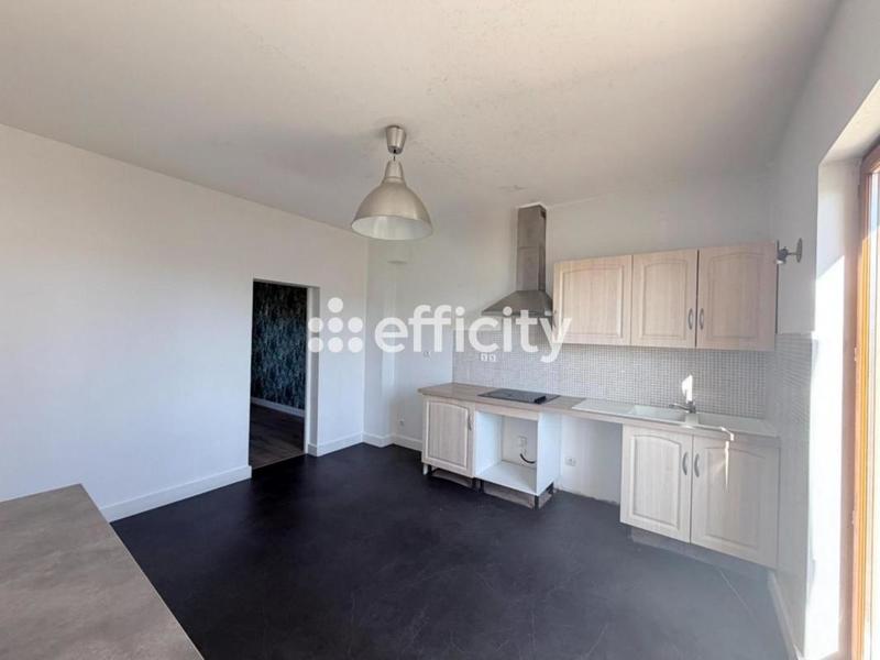 Maison - 165 m² - 8 pièces