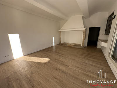 Appartement - 90 m² - 3 pièces