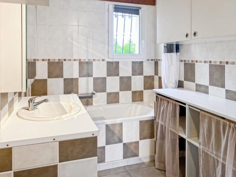 Villa - 186 m² - 8 pièces