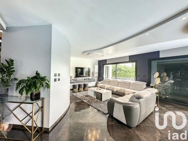 Maison de maîtres - 260 m² - 7 pièces