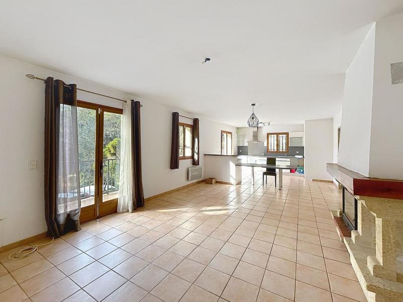 Maison - 96 m² - 4 pièces