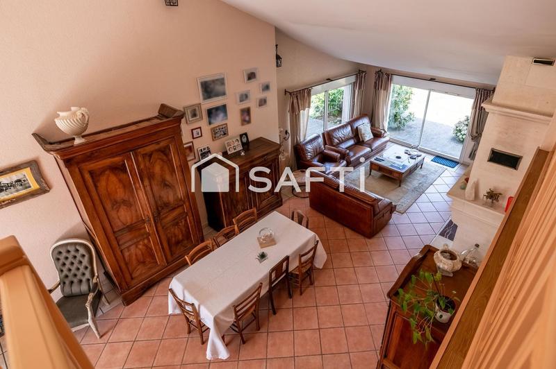 Maison - 190 m² - 8 pièces