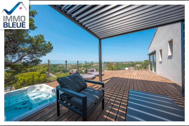 Maison - 240 m² - 5 pièces