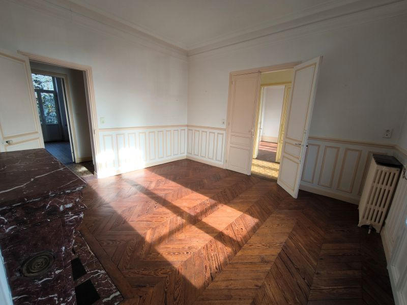 Propriété - 400 m² - 7 pièces