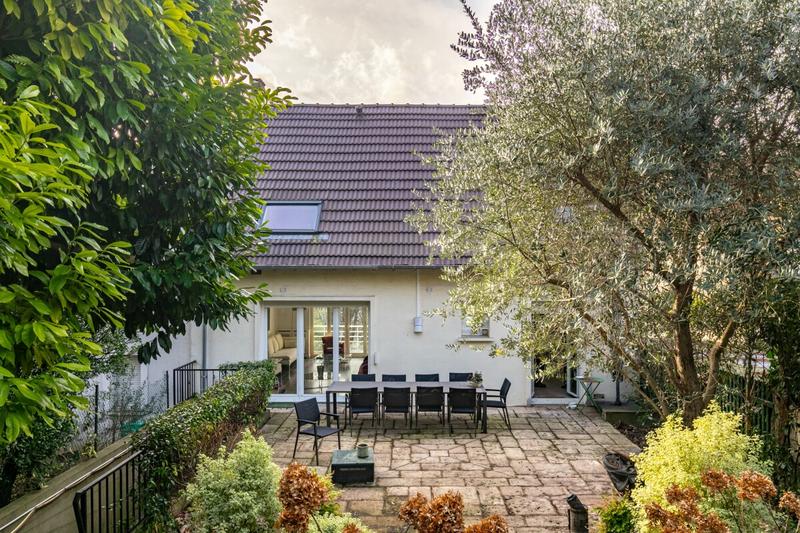 Maison - 186 m² - 8 pièces