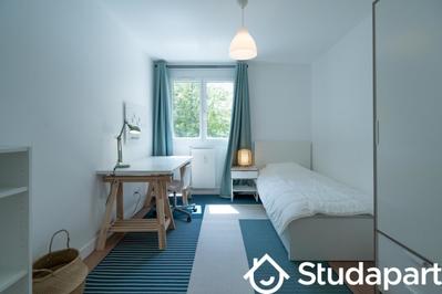 Chambre - 11 m² - 1 pièce