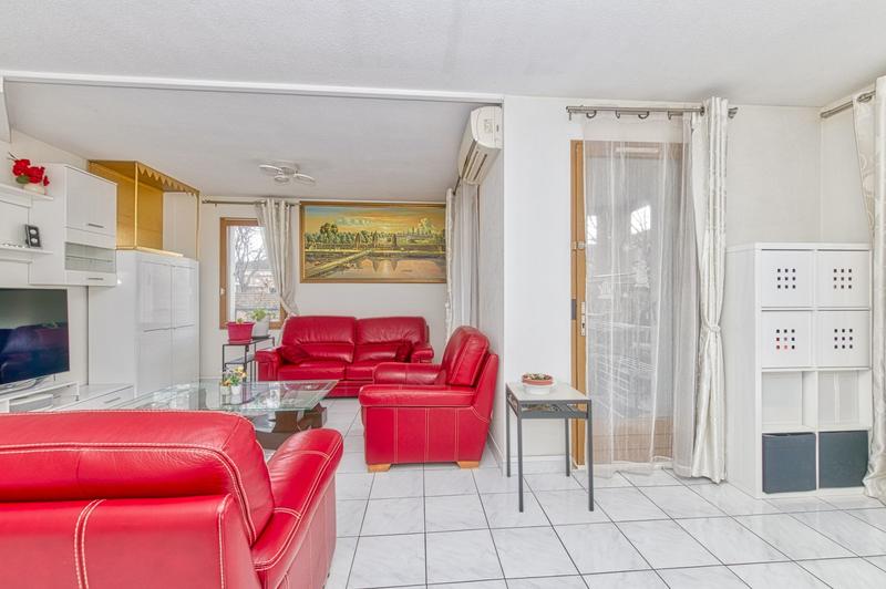 Appartement - 102 m² - 5 pièces