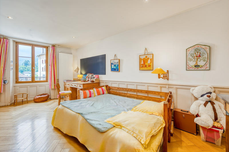 Maison de ville - 280 m² - 10 pièces