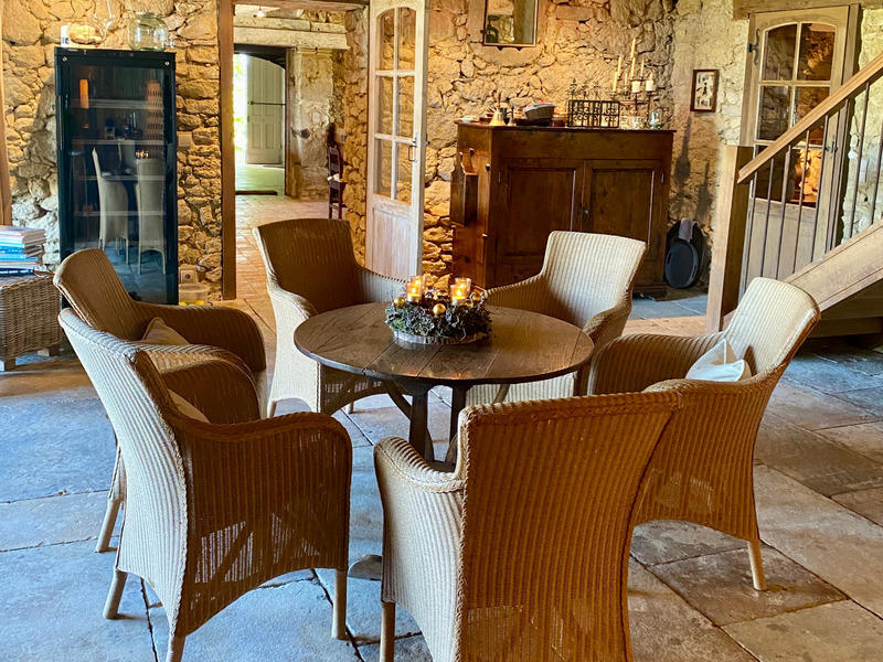 Propriété - 426 m² - 12 pièces