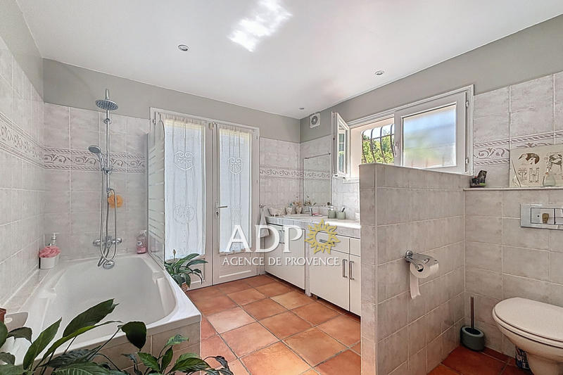 Maison - 150 m² - 4 pièces