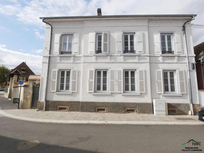 Maison - 329 m² - 14 pièces