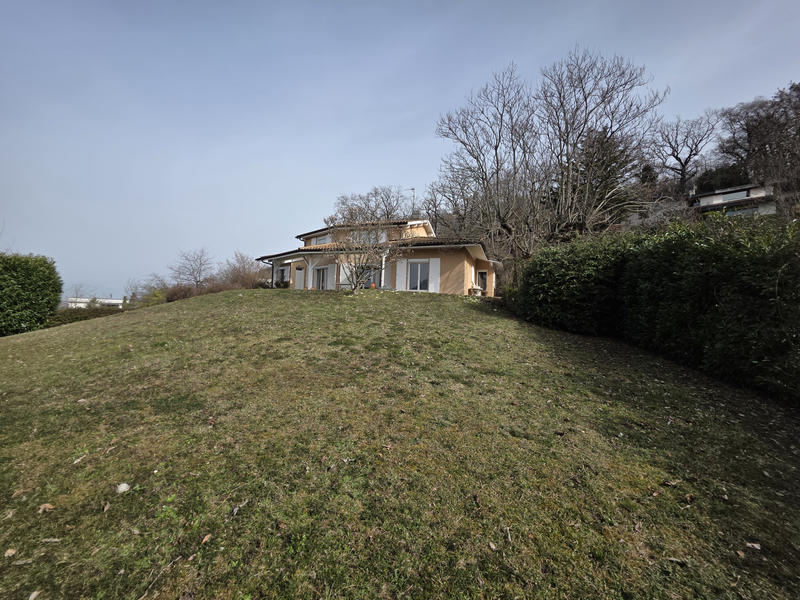 Villa - 197 m² - 6 pièces