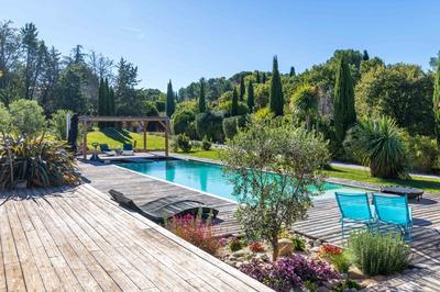 Maison de bois - 240 m² - 6 pièces