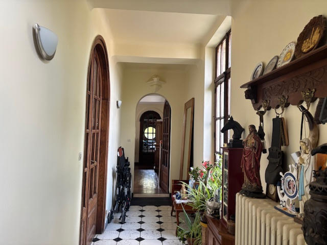 Maison - 297 m² - 8 pièces